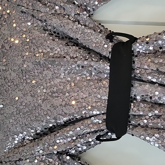 Top - Picture 2 of 2